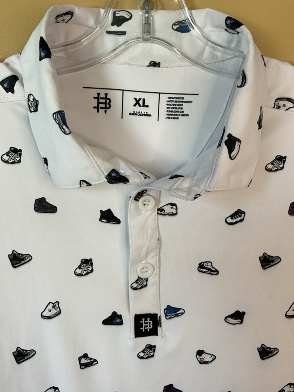 Men's Hazards & Bogeys White Polo Golf Shirt with Sneaker Print Size XL - Picture 2 of 4